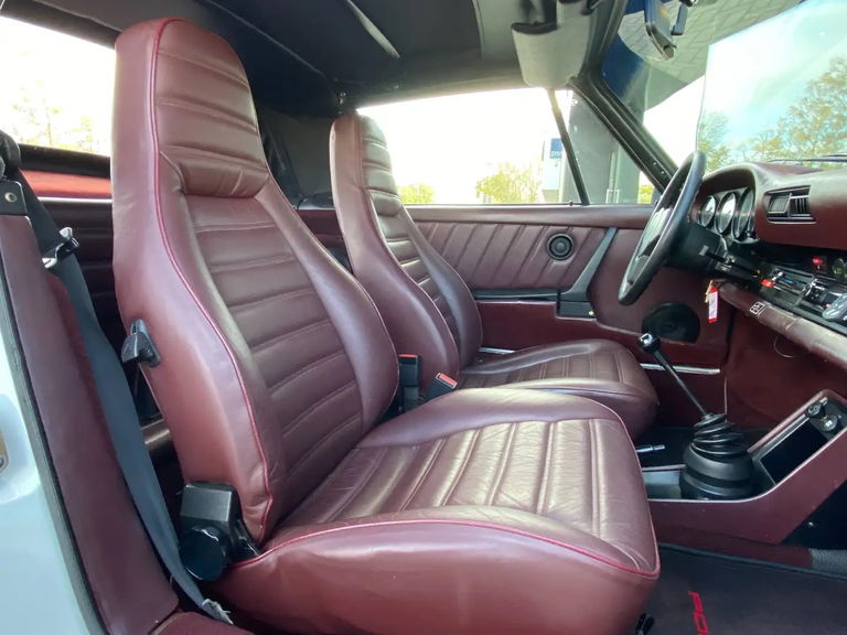 Porsche 911 Carrera 3.2 (US)