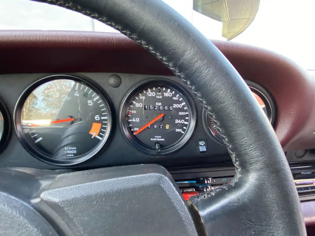 Porsche 911 Carrera 3.2 (US)