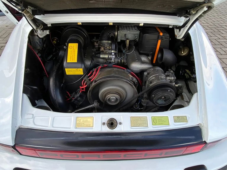 Porsche 911 Carrera 3.2 (US)