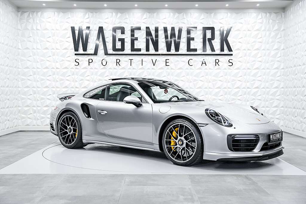 マコ様限定　PORSCHE911 Turbo S/カレラ 4S ２台セット 911 Turbo | Porsche Car Configurator
