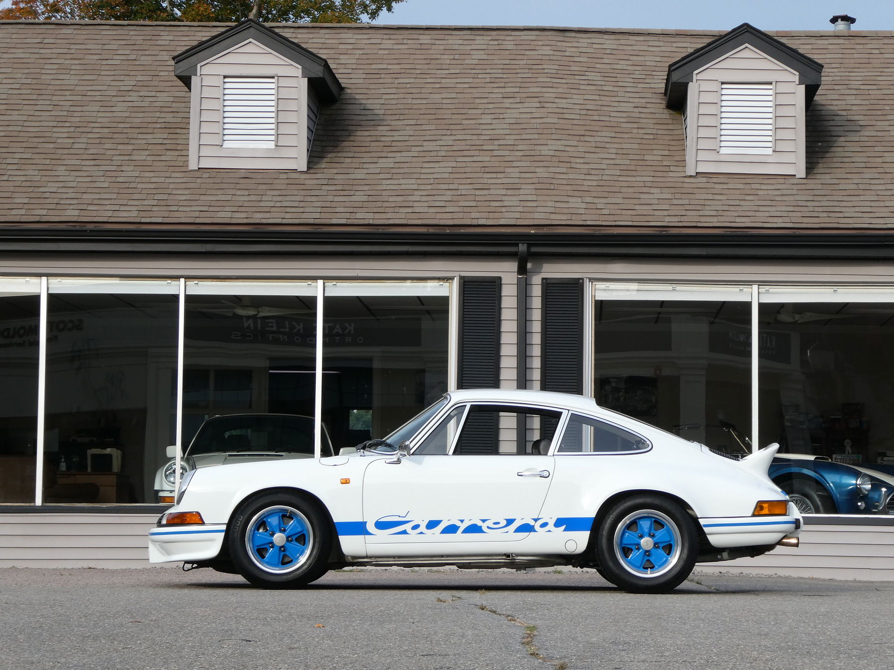 【VISION】Porsche 911 Carrera RS 2.7 白青 1973 Porsche 911 Carrera RS 2.7 Touring | The White