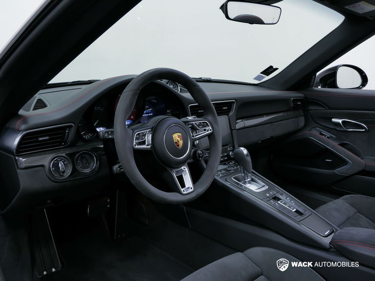 Porsche 991.2 Carrera GTS