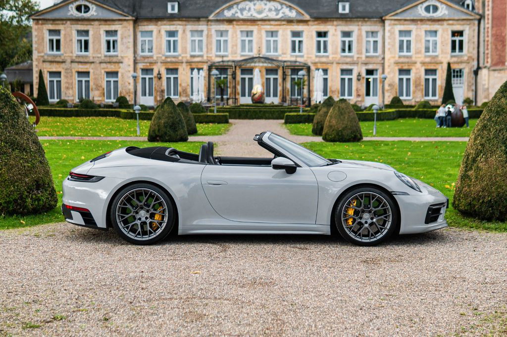 Porsche 992 Carrera 4S
