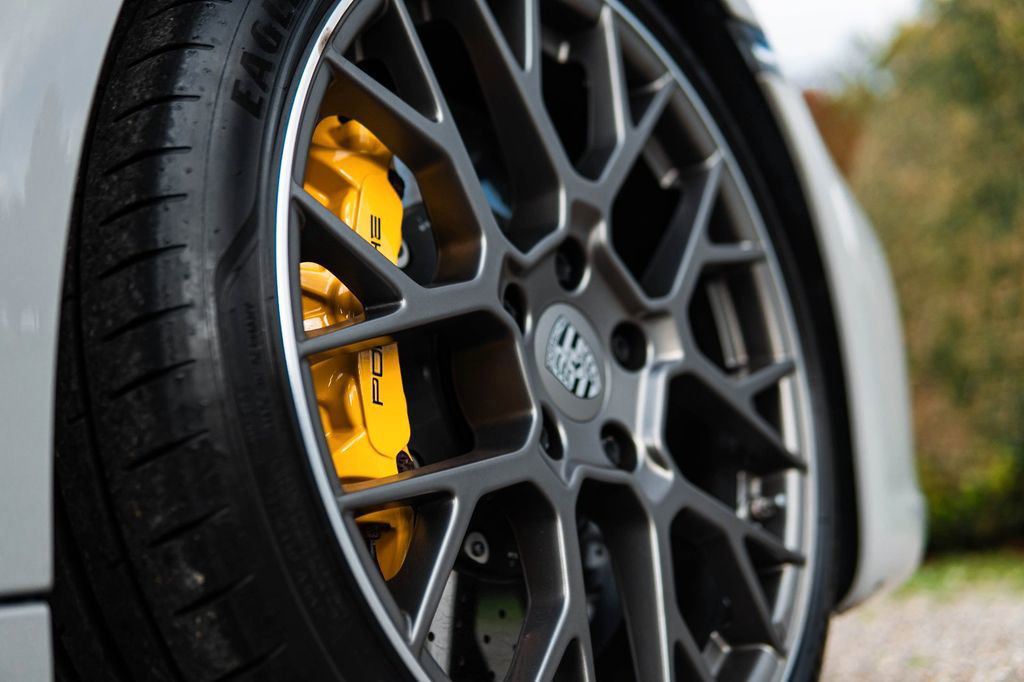 Porsche 992 Carrera 4S