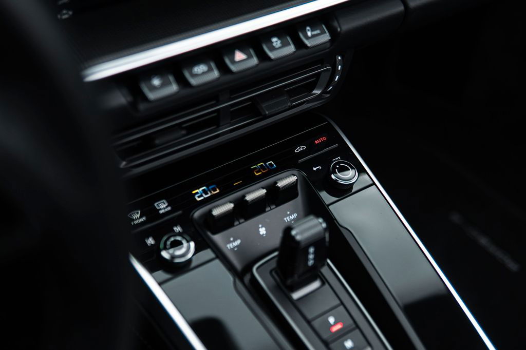 Porsche 992 Carrera 4S