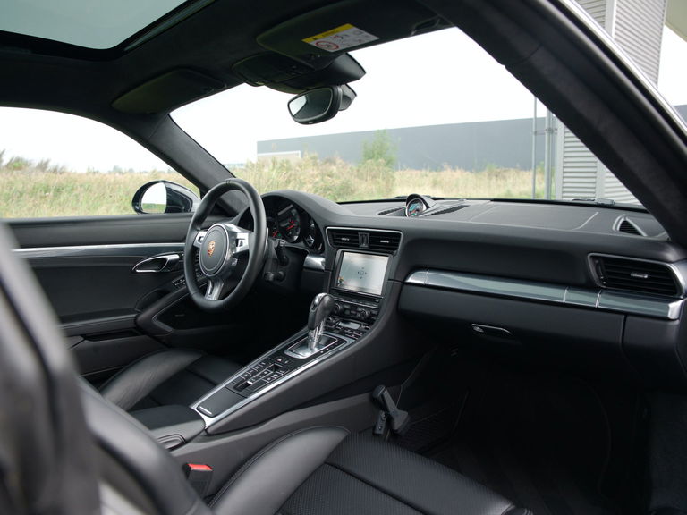 Porsche 991 Carrera Black Edition