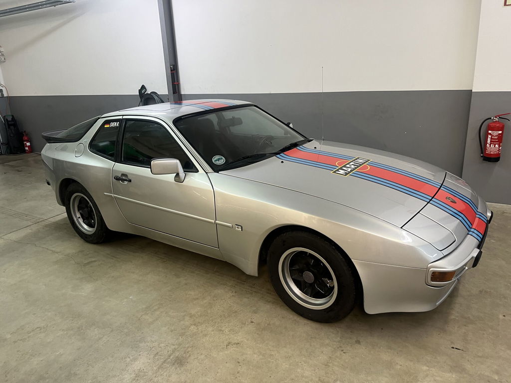 Porsche 944 Coupé