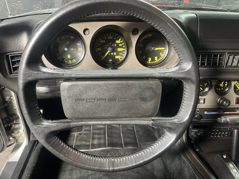 Porsche 944 Coupé