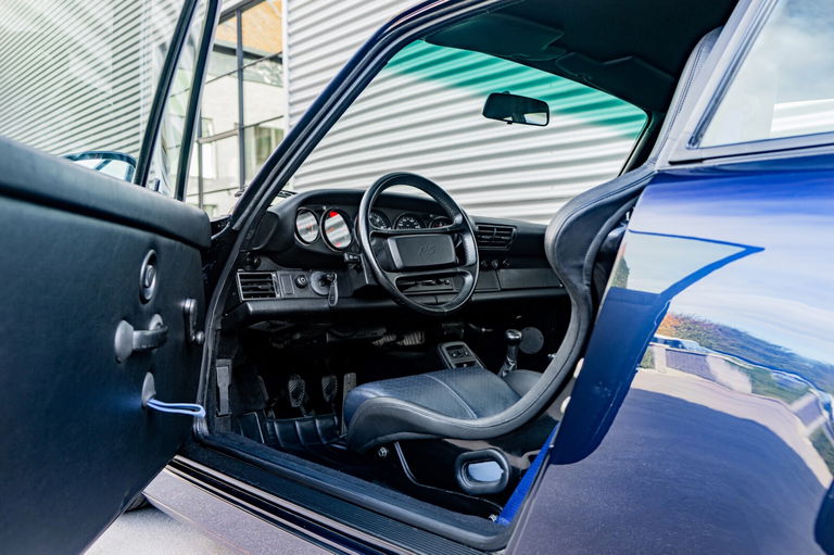 Porsche 964 Carrera RS