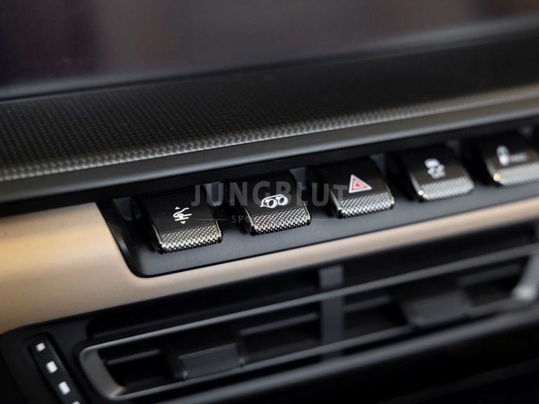 Porsche 992 Carrera 4 GTS