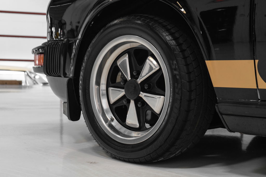 Porsche 911 Carrera (US)