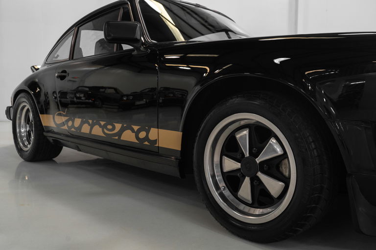 Porsche 911 Carrera (US)