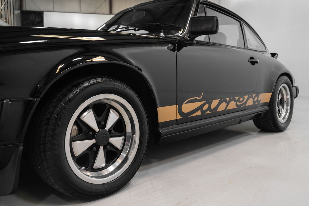Porsche 911 Carrera (US)