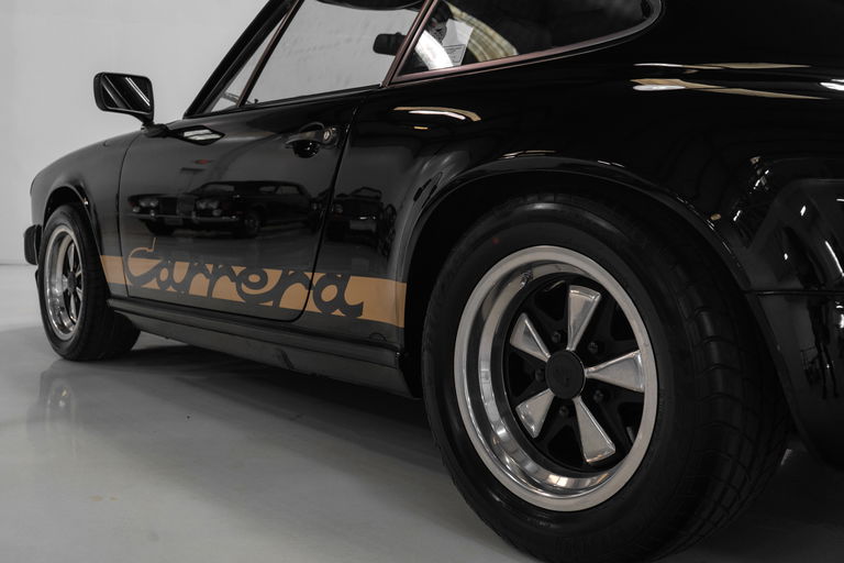 Porsche 911 Carrera (US)