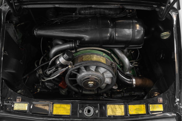 Porsche 911 Carrera (US)