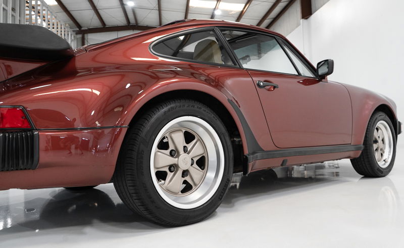 Porsche 911 Turbo 3.3 (US)