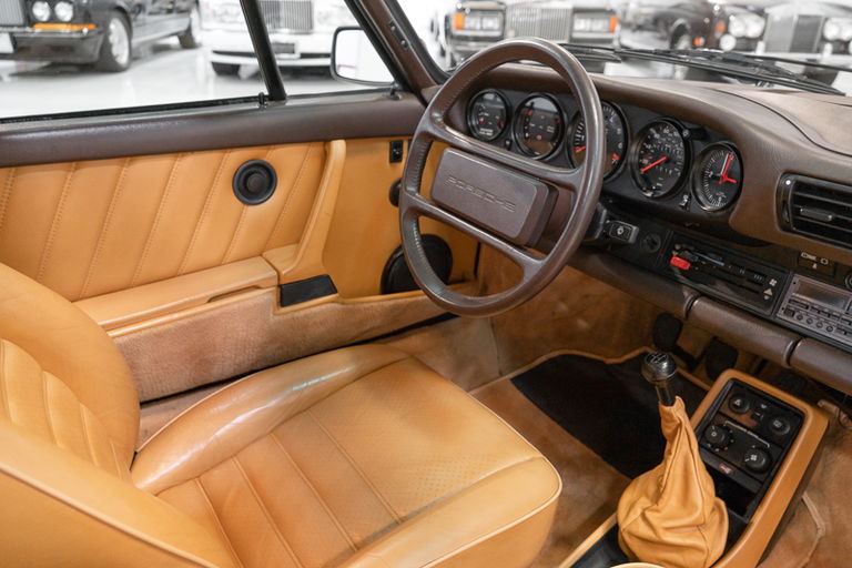 Porsche 911 Turbo 3.3 (US)