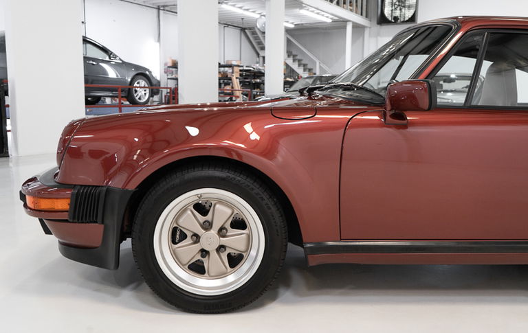 Porsche 911 Turbo 3.3 (US)