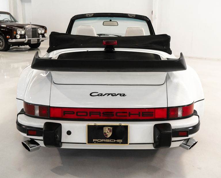 Porsche 911 Carrera 3.2