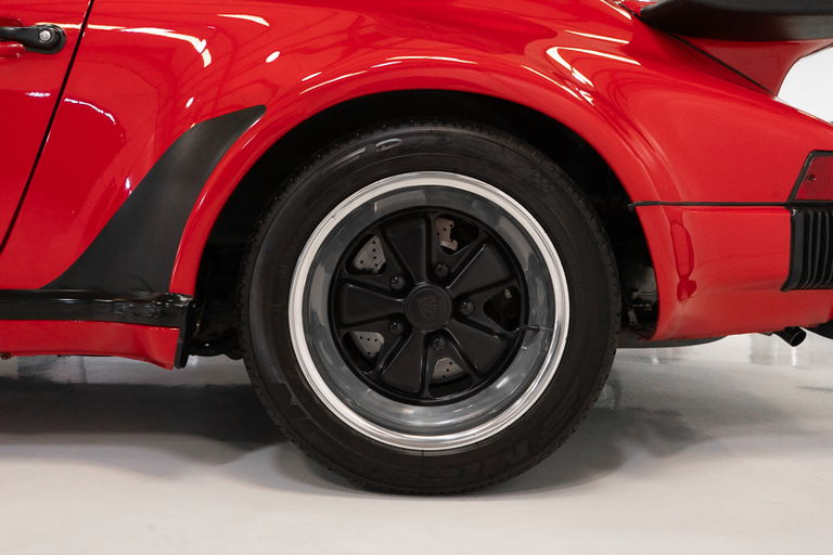 Porsche 911 Turbo 3.3