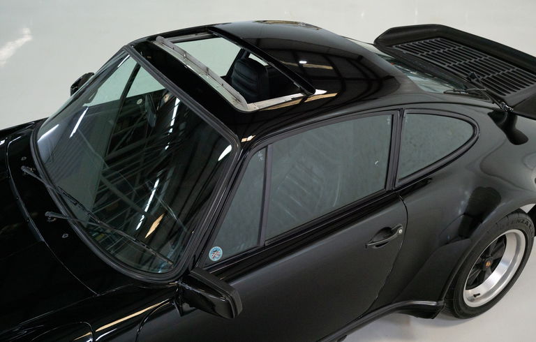 Porsche 911 Turbo 3.3 (US)