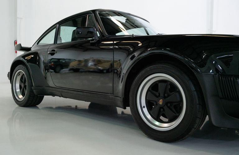 Porsche 911 Turbo 3.3 (US)