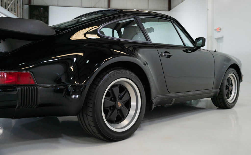 Porsche 911 Turbo 3.3 (US)
