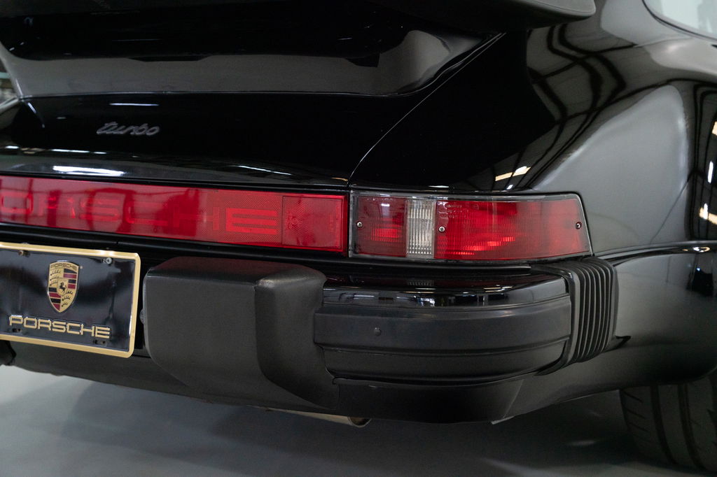 Porsche 911 Turbo 3.3 (US)