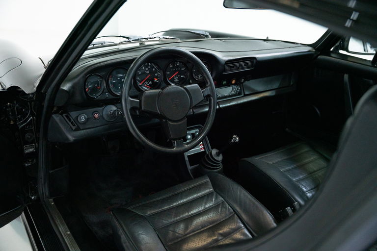 Porsche 911 Turbo 3.3 (US)