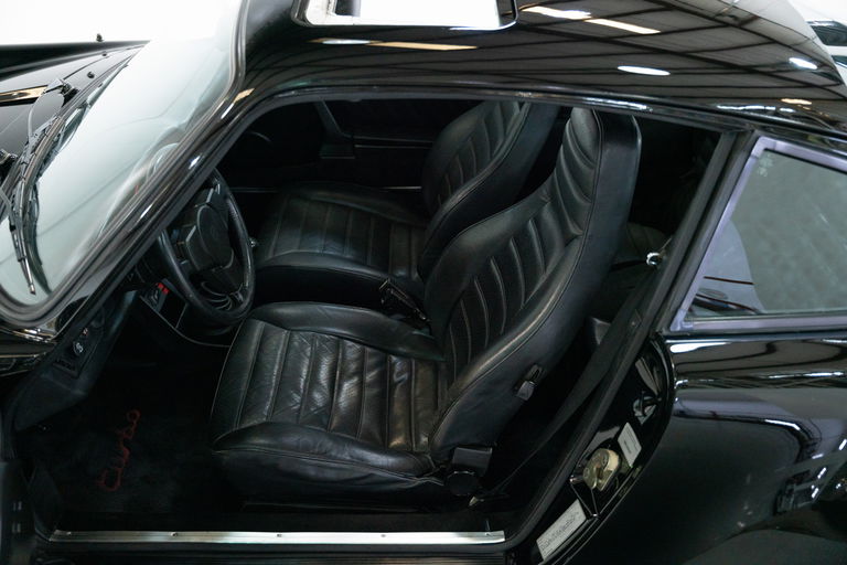 Porsche 911 Turbo 3.3 (US)