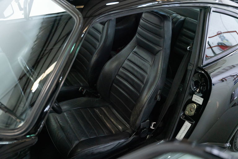 Porsche 911 Turbo 3.3 (US)