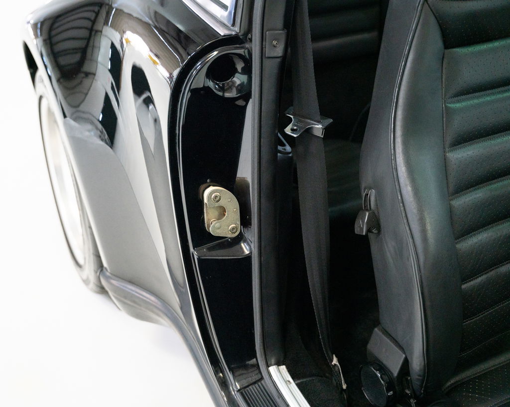 Porsche 911 Turbo 3.3 (US)