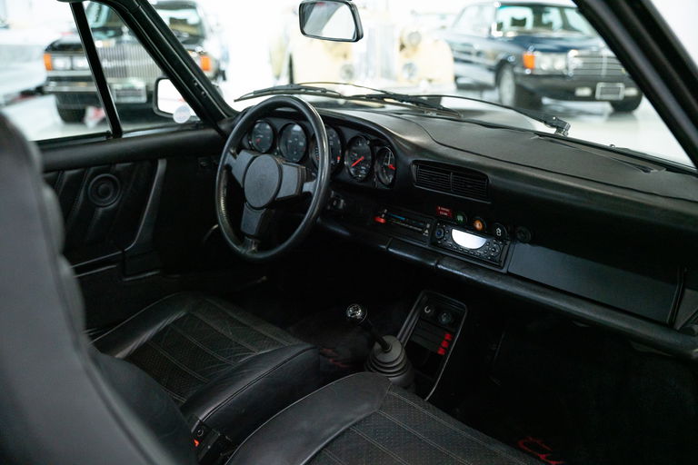 Porsche 911 Turbo 3.3 (US)