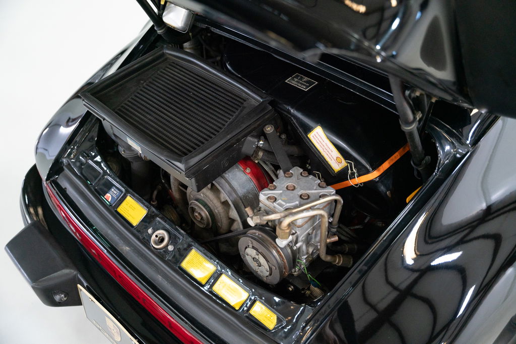 Porsche 911 Turbo 3.3 (US)