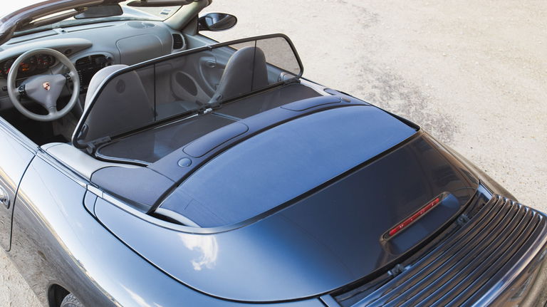 Porsche 996 Carrera 4