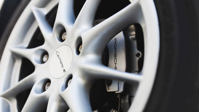 Porsche 996 Carrera 4