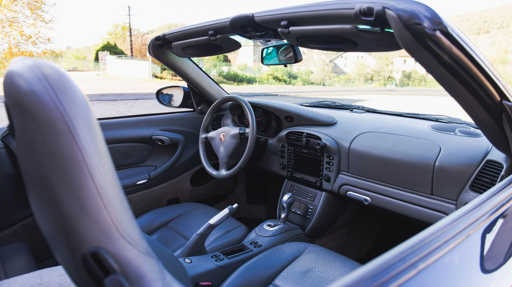 Porsche 996 Carrera 4