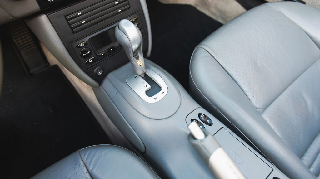 Porsche 996 Carrera 4