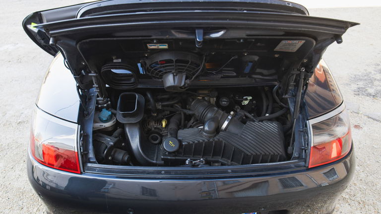 Porsche 996 Carrera 4