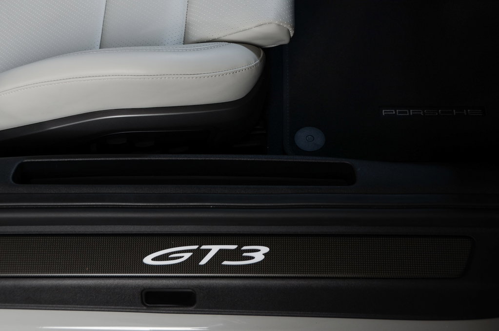 Porsche 992 GT3 Touring