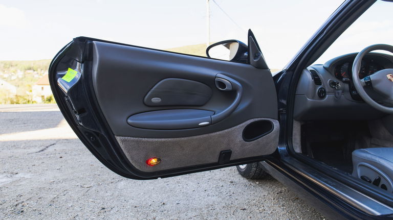 Porsche 996 Carrera 4