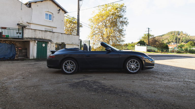 Porsche 996 Carrera 4