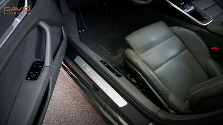 Porsche 992 Carrera S