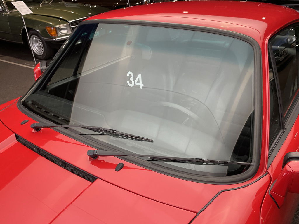 Porsche 964 Carrera 4