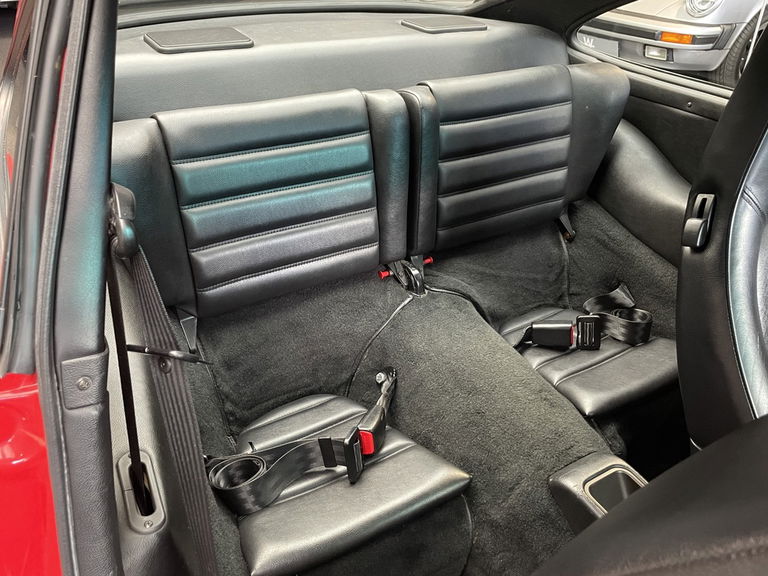 Porsche 964 Carrera 4