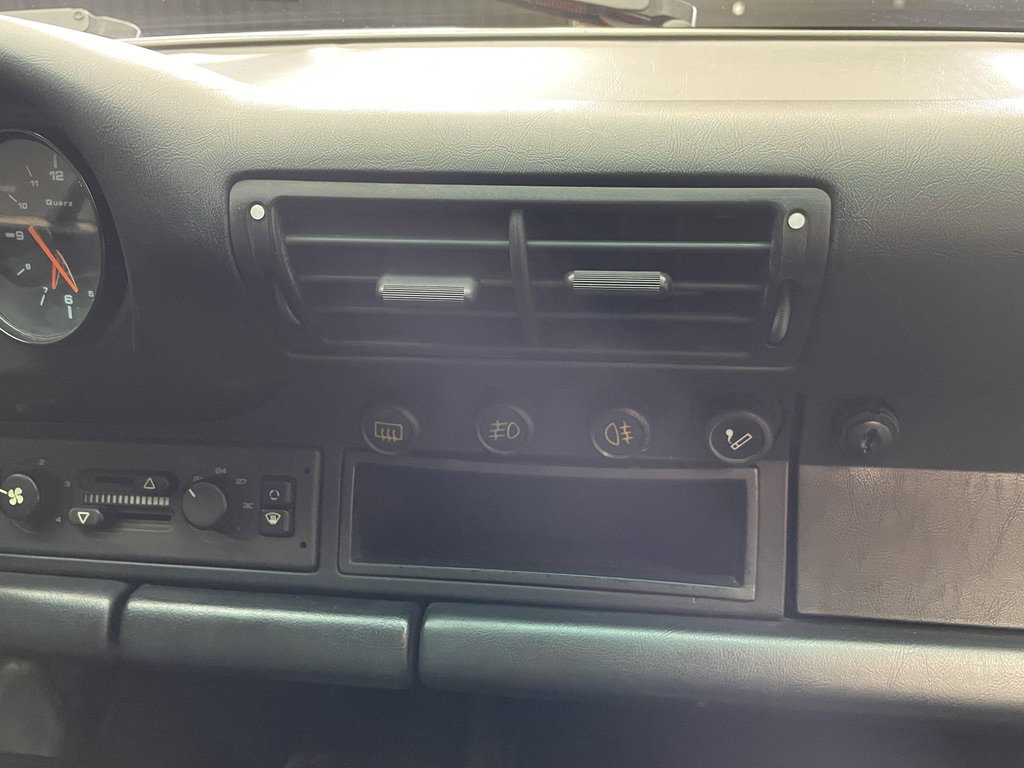 Porsche 964 Carrera 4