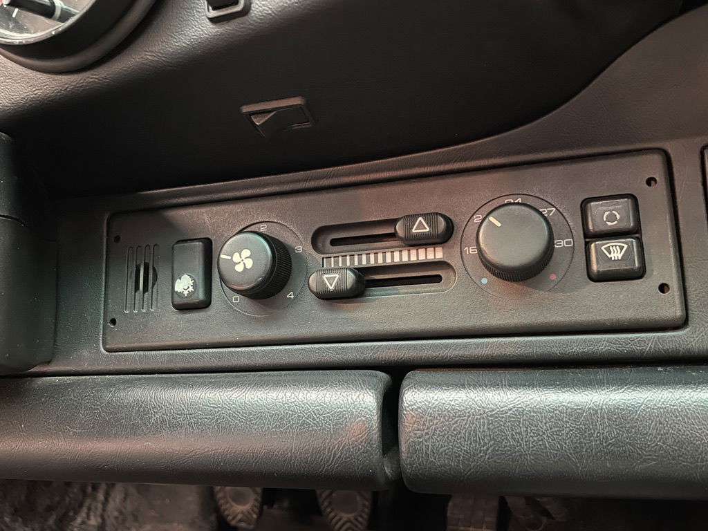 Porsche 964 Carrera 4