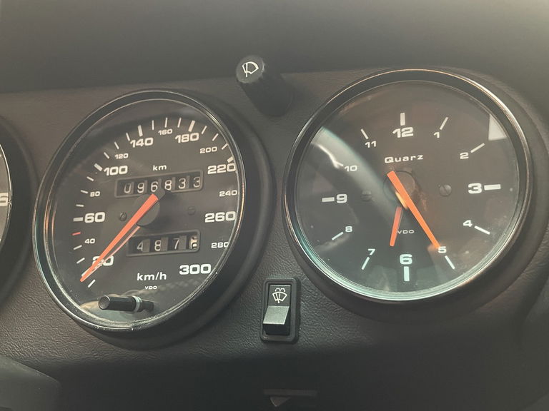 Porsche 964 Carrera 4