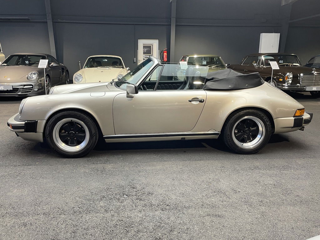 Porsche 911 Carrera 3.2