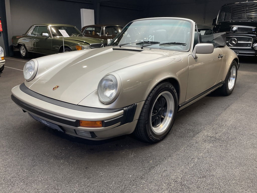 Porsche 911 Carrera 3.2